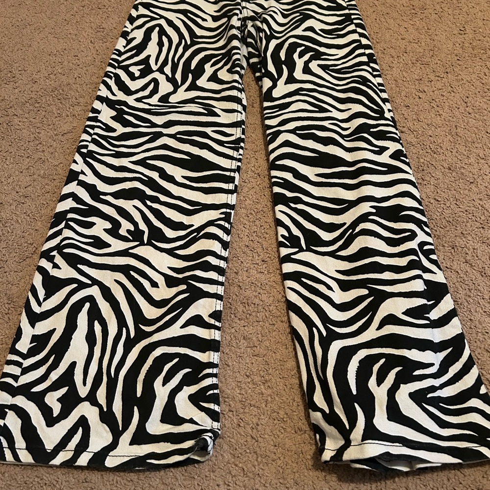 H&M Black and White Zebra Print High Rise Jeans
